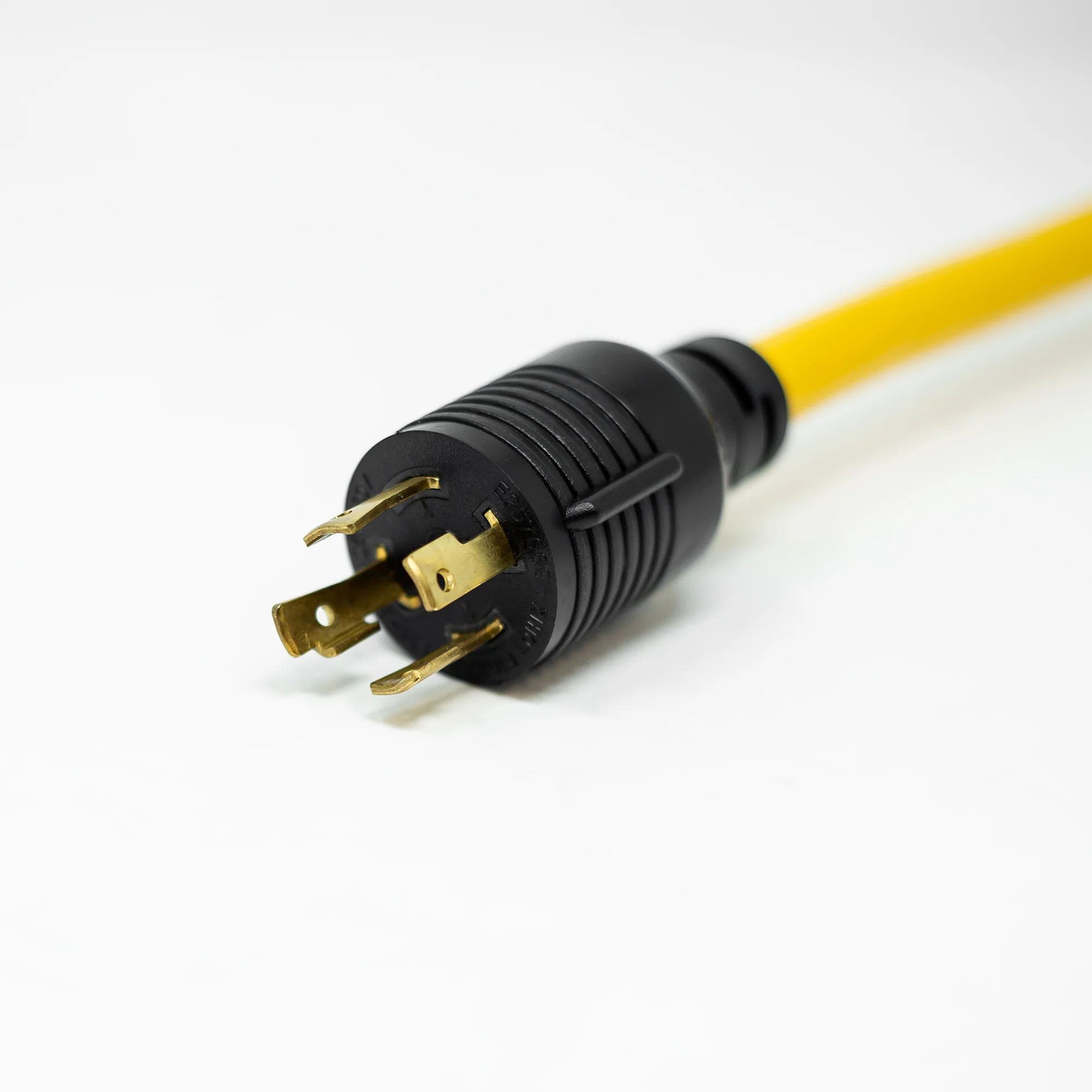 Heavy Duty L14-30P to (4) 5-20R Short Power Cord With Attachment Clips - Image 4
